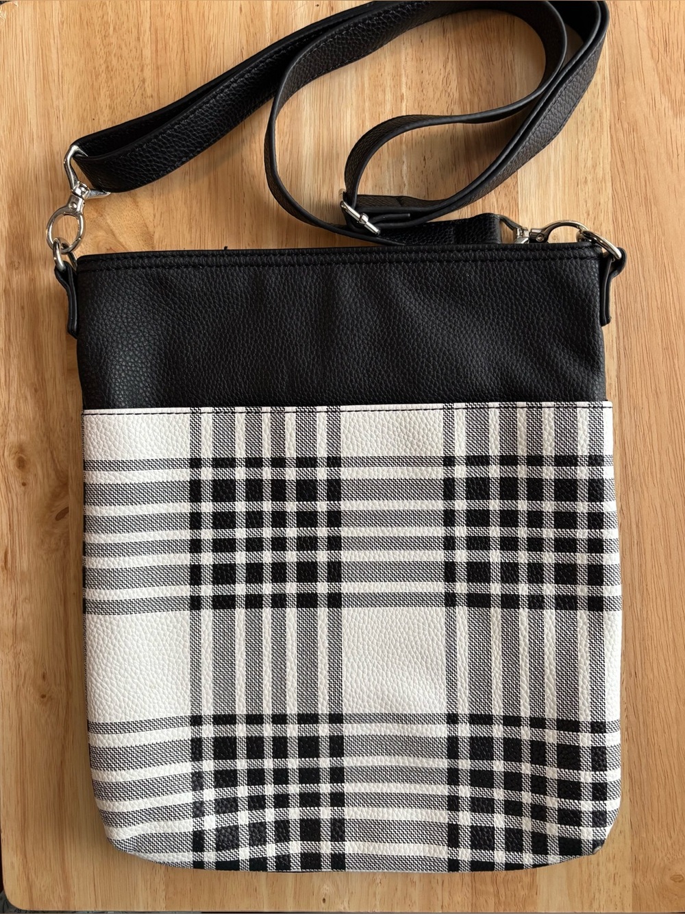 Thirty One Black and White Plaid Crossbody Bag